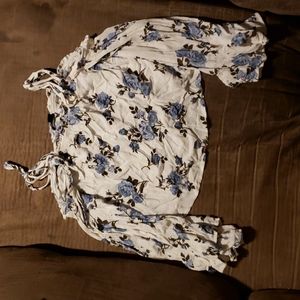 Long sleeve crop top